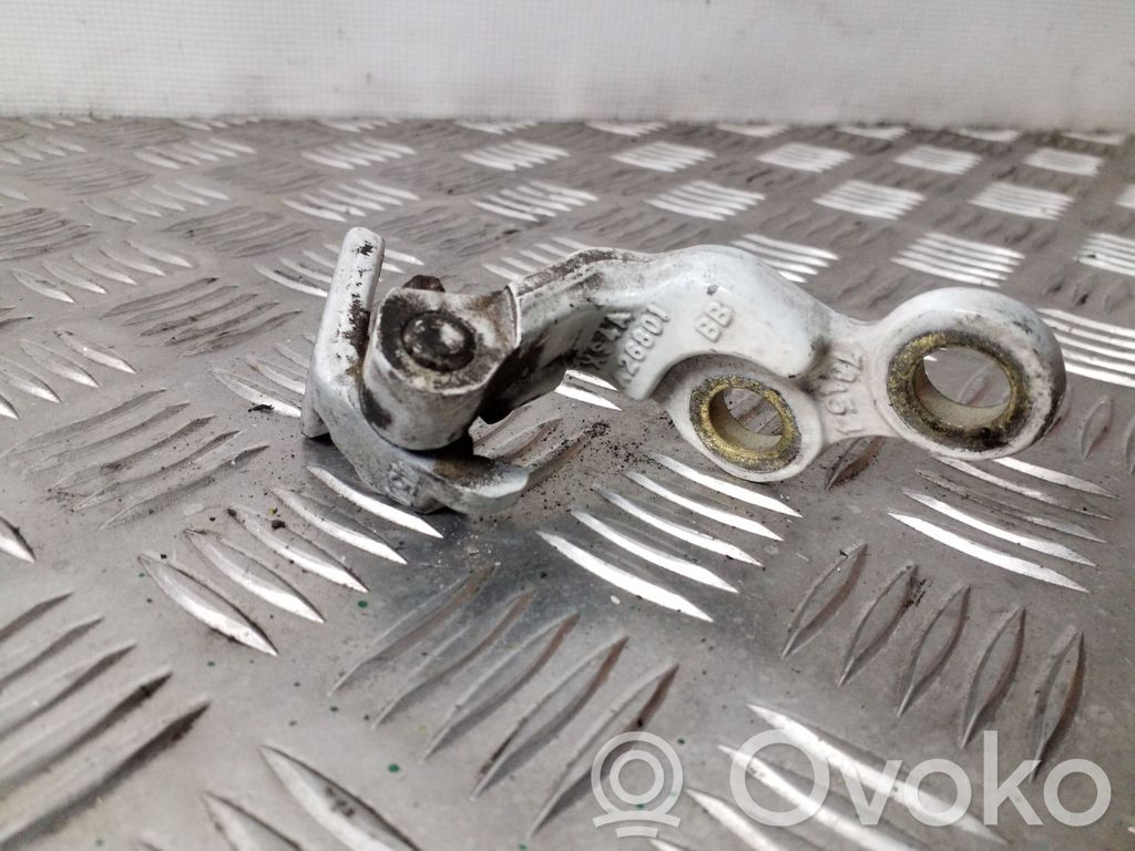 Zawias dolny drzwi tylnych   XS4AA26801BB