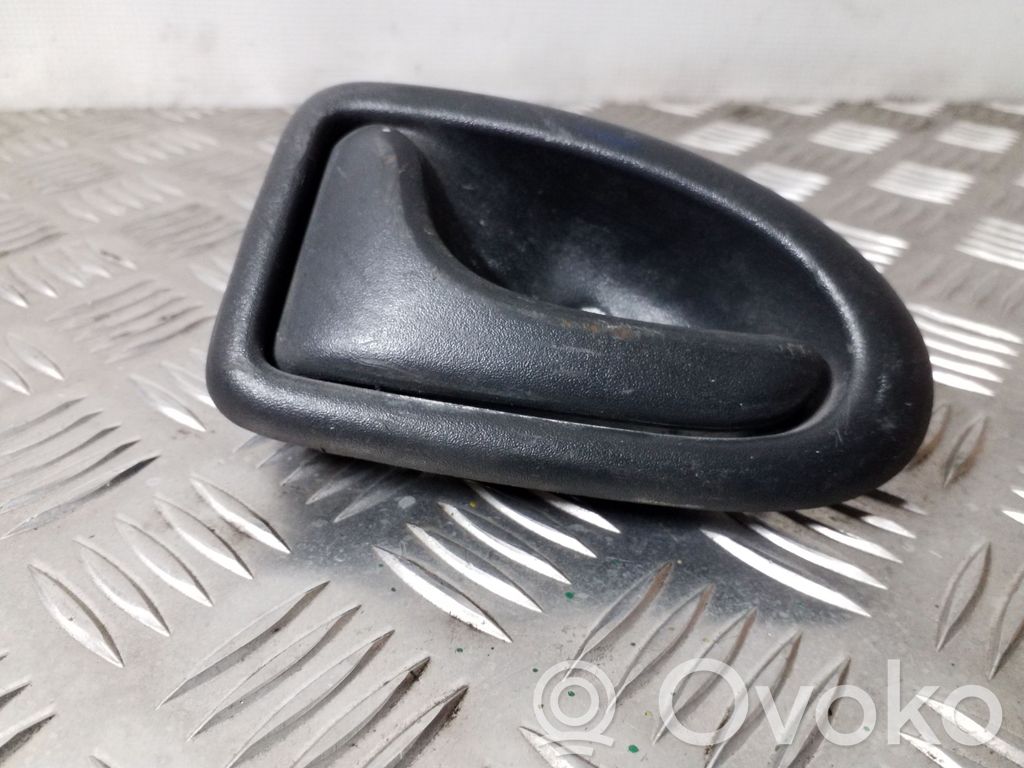 Opel Vivaro Front door interior handle 