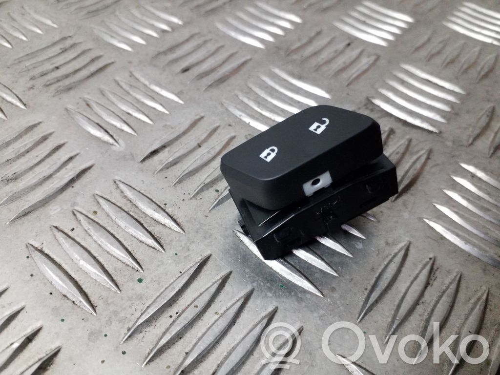 Opel Astra K Botón interruptor de bloqueo de puertas 