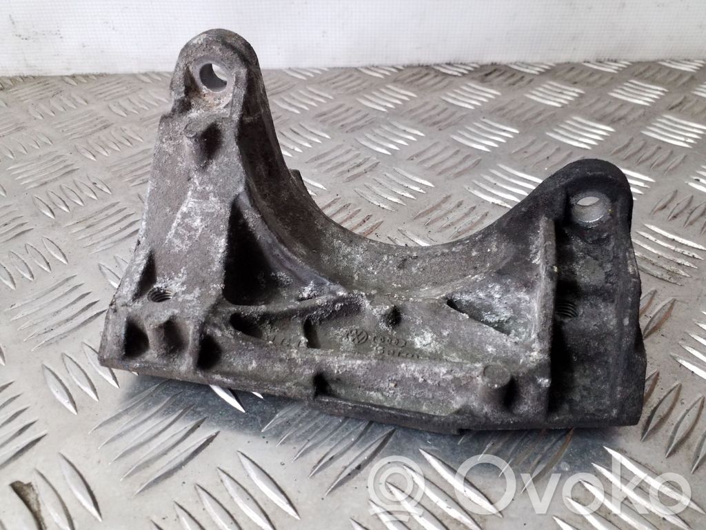 Audi A6 S6 C4 4A Engine mounting bracket 