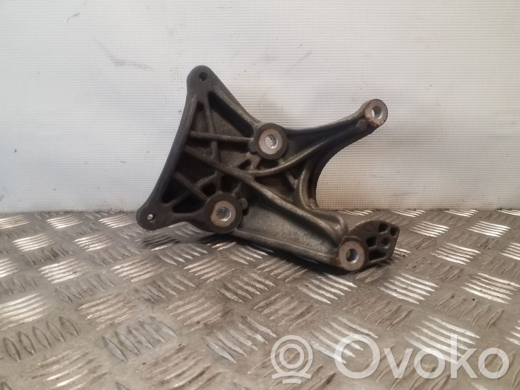 Dodge Nitro Engine mounting bracket 