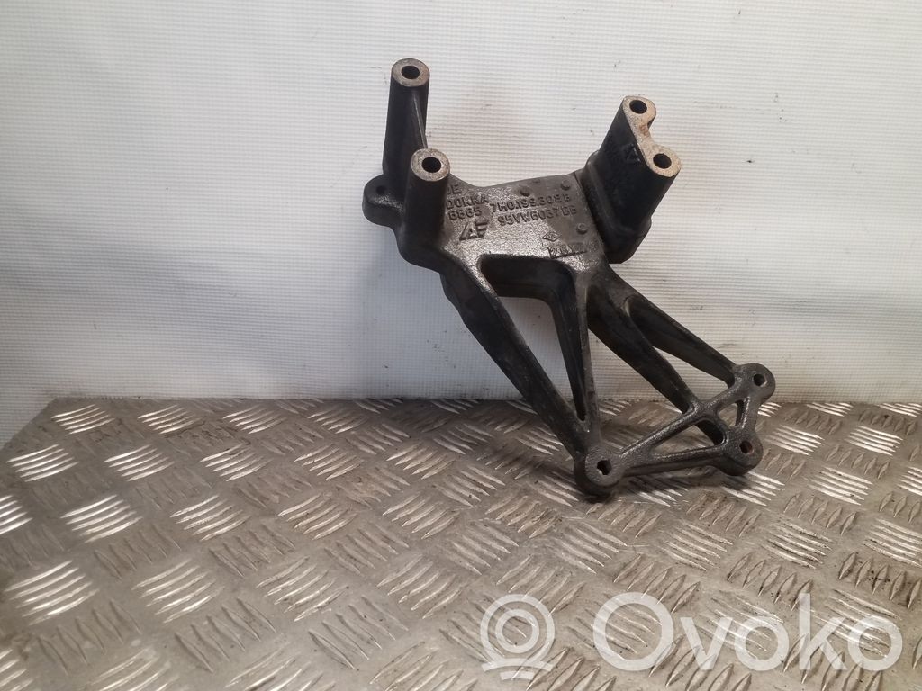 Ford Galaxy Engine mounting bracket 