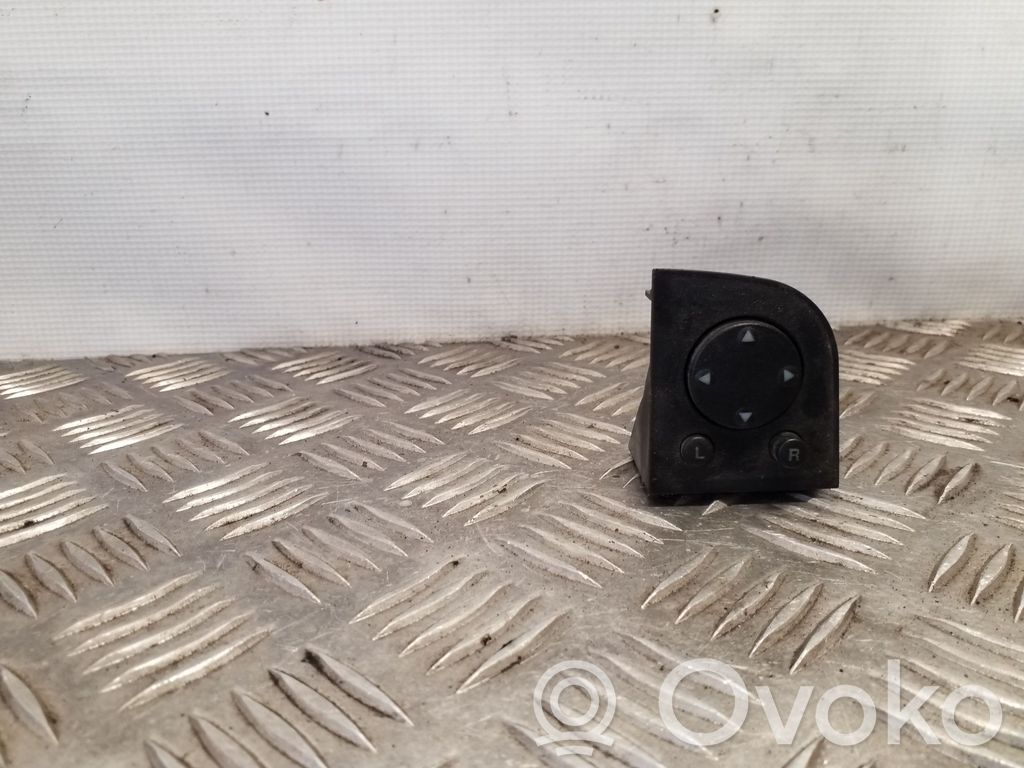 Audi 80 90 S2 B4 Wing mirror switch 