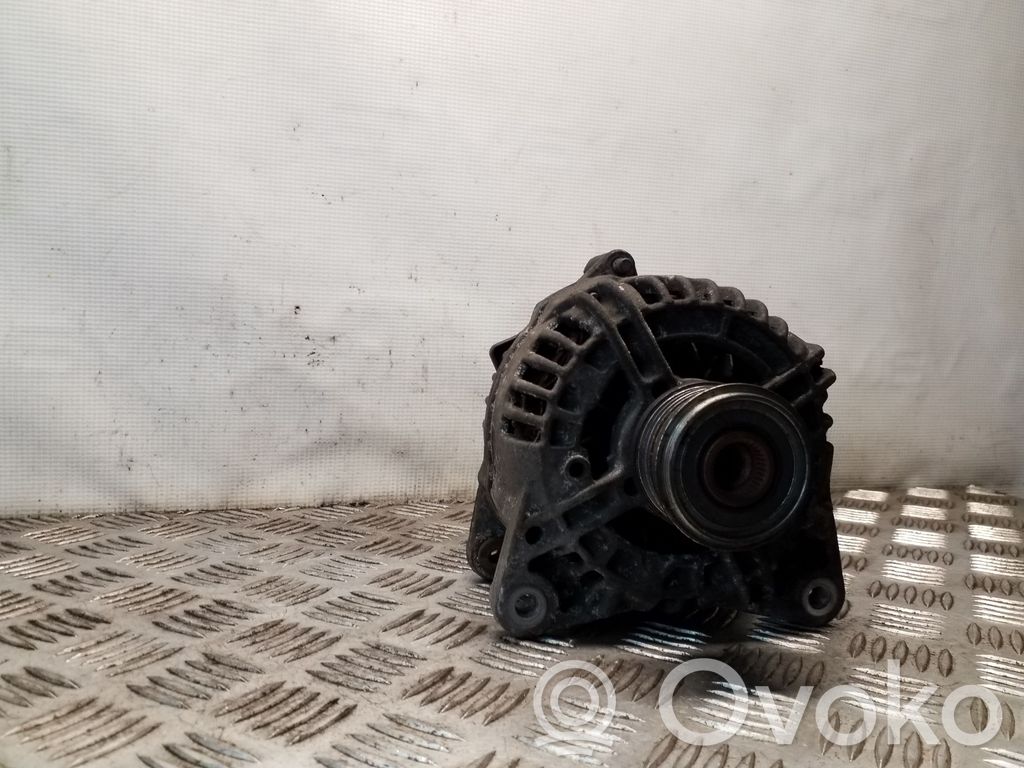 Nissan Juke I F15 Ģenerators 
