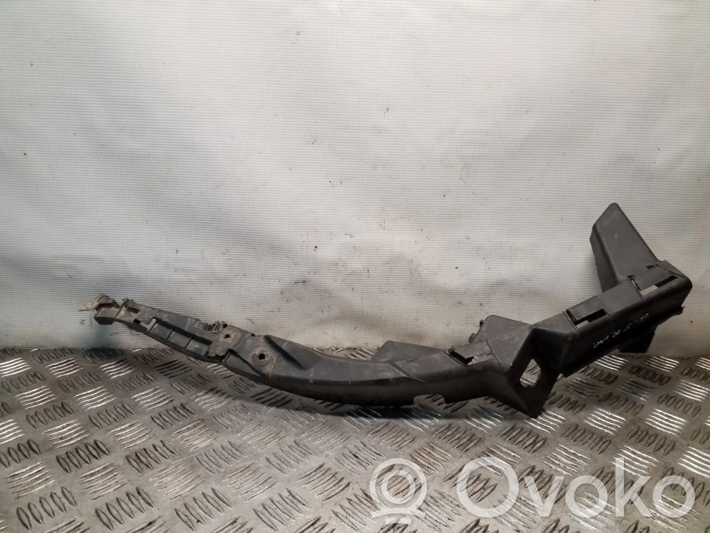 Volkswagen PASSAT B5 Front bumper mounting bracket 