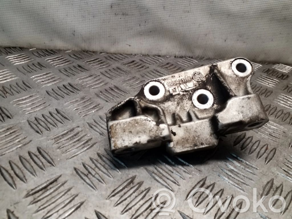 Engine mounting bracket   90542119F
