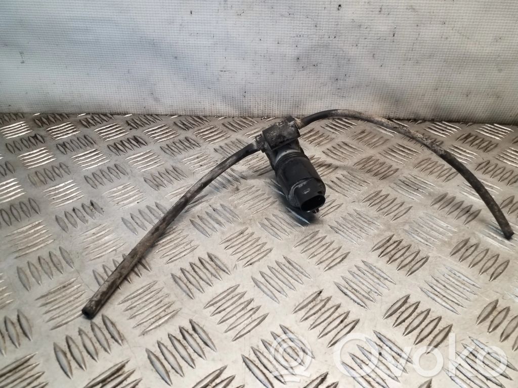 Jeep Grand Cherokee (WK) Windscreen/windshield washer pump 
