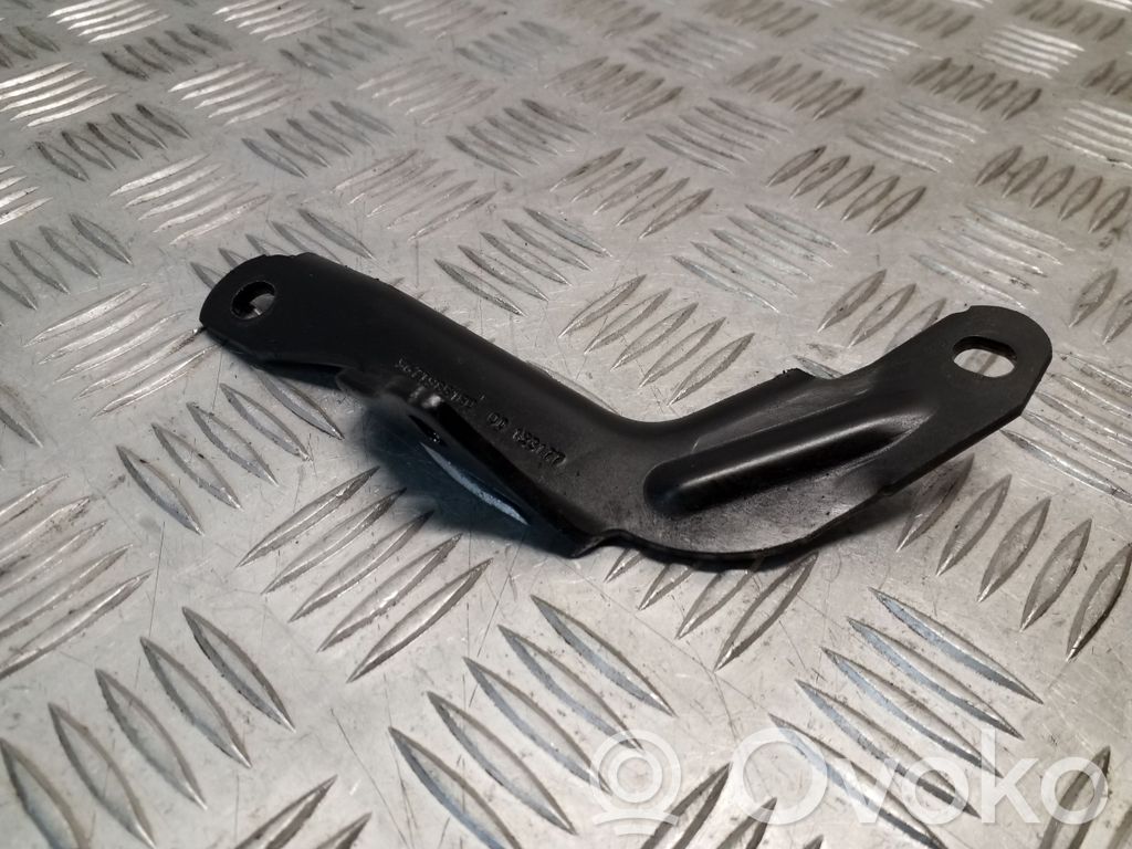 Volvo V40 Other engine bay part 