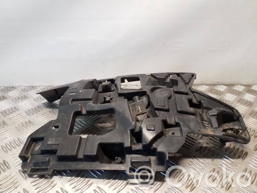 Volvo V40 Front bumper mounting bracket 