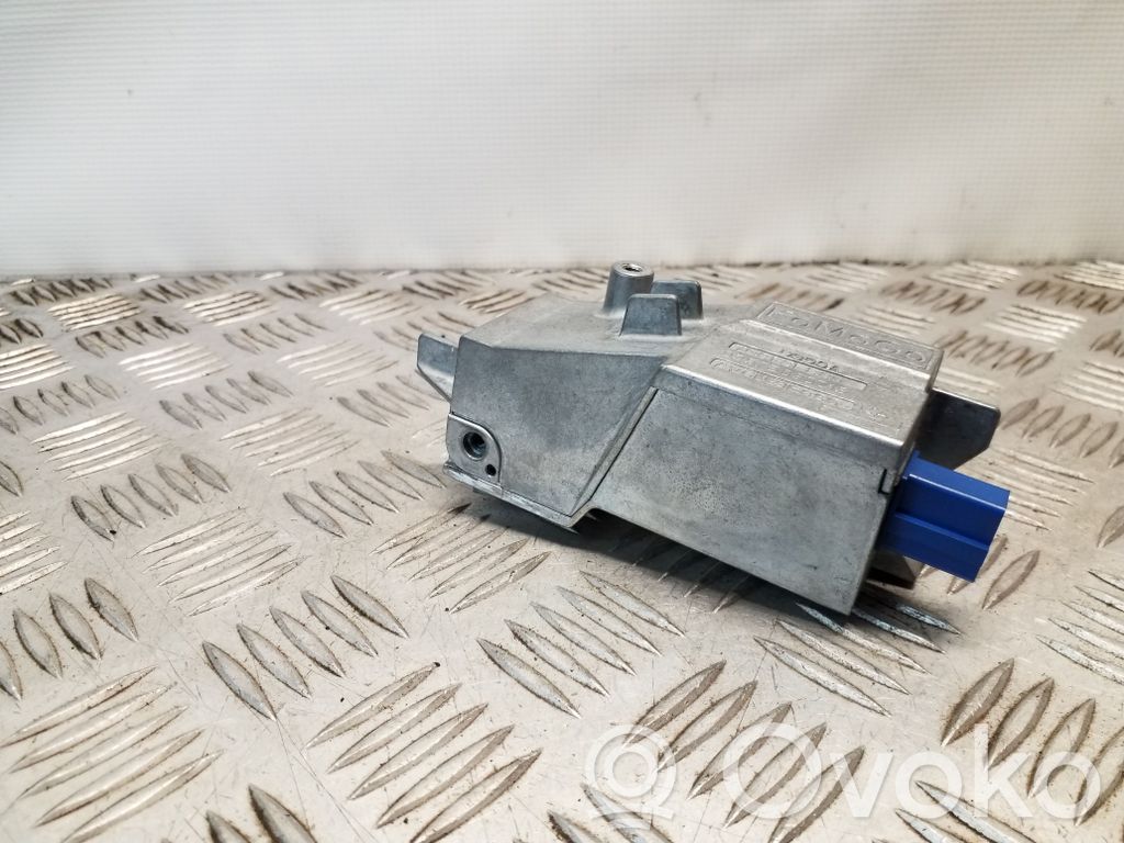 Ford Mondeo MK V Vairo užraktas 