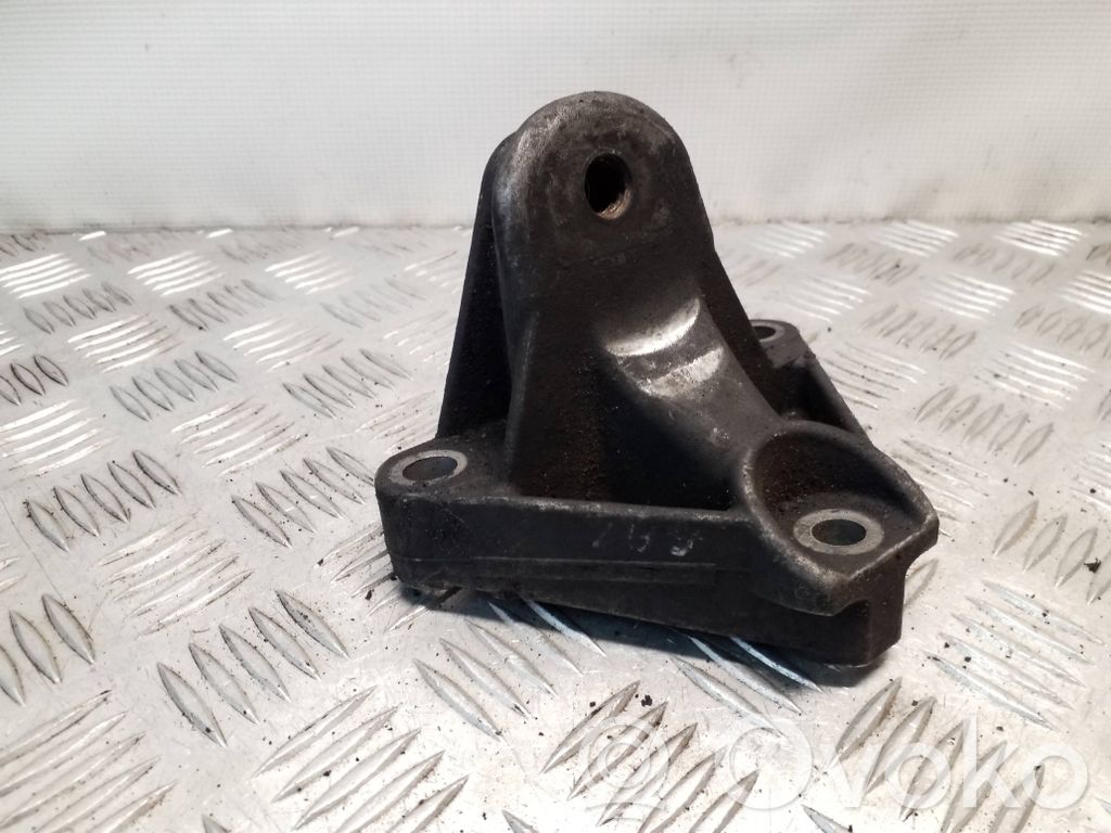 Renault Trafic II (X83) Engine mounting bracket 