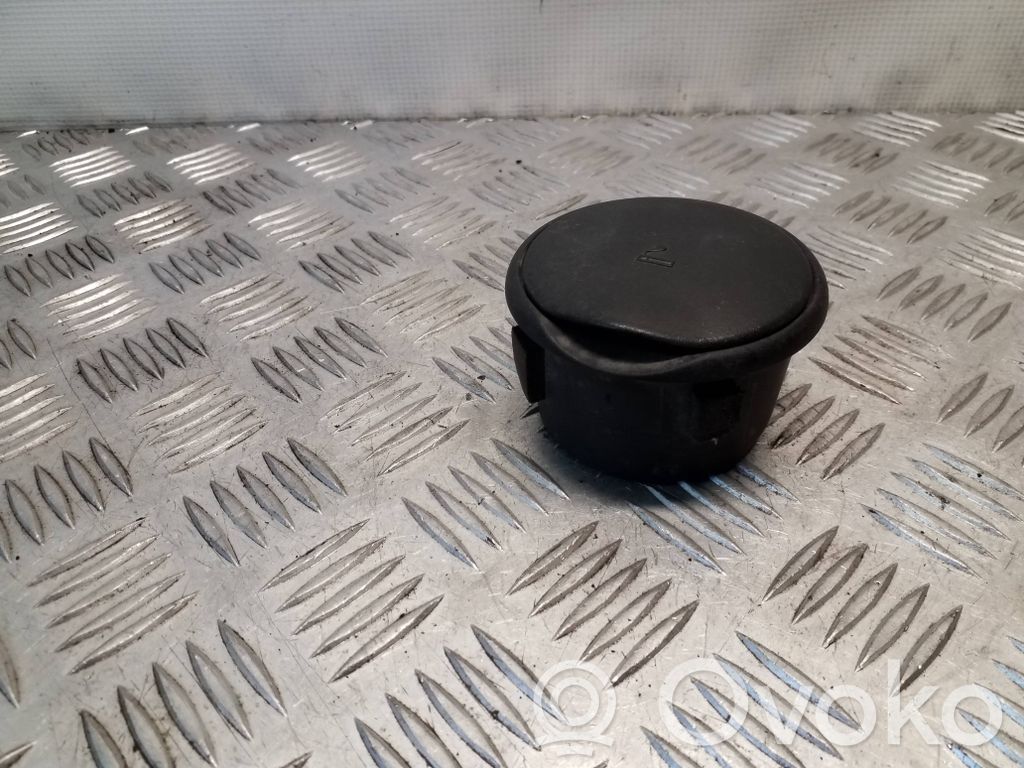 Chrysler Voyager Ashtray (front) 