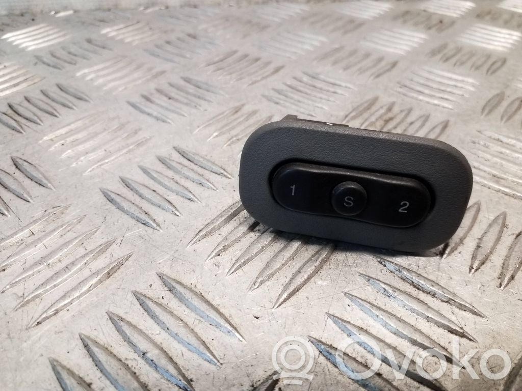 Jeep Grand Cherokee (WK) Seat memory switch 