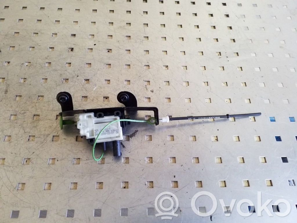 BMW 5 E60 E61 Fuel tank cap lock 