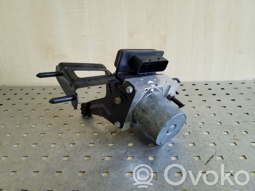 BMW X3 E83 ABS Pump 
