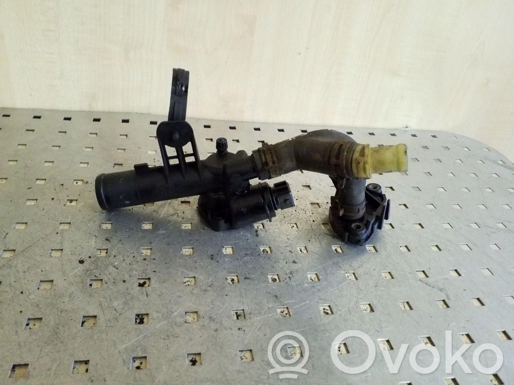 Nissan Note (E11) Thermostat/thermostat housing 
