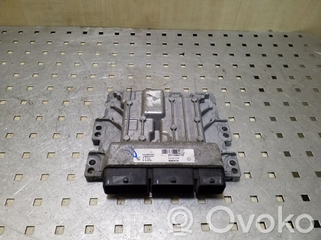 Renault Kadjar Engine control unit/module 