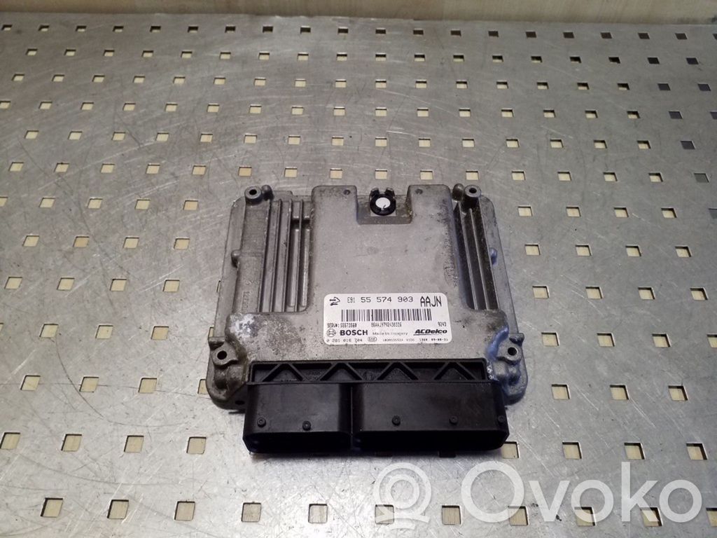 Opel Insignia A Engine control unit/module 