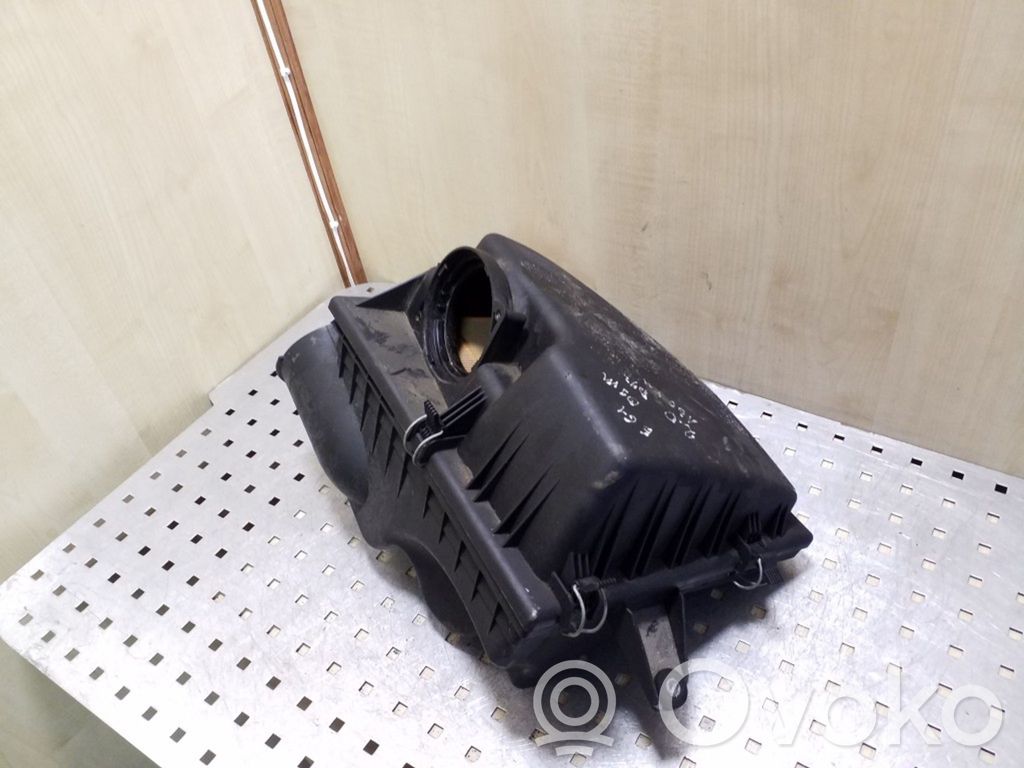 BMW 5 E60 E61 Air filter box 