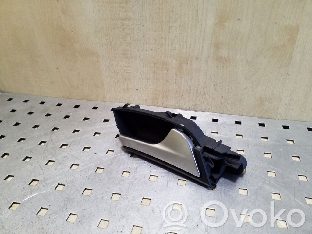 Audi A5 8T 8F Poignée inférieure de porte avant 