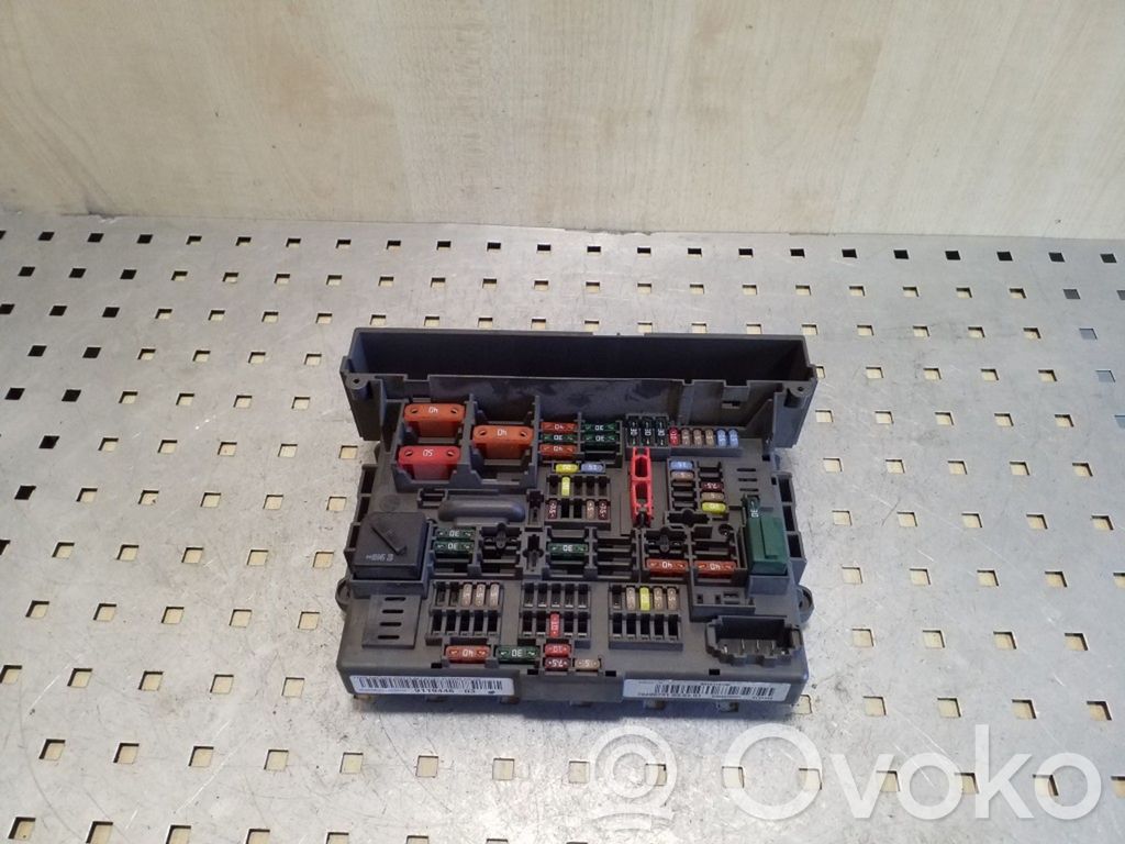 Fuse module   911944603,10688710,BJ3A538601