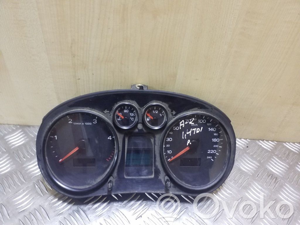 Audi A2 Speedometer (instrument cluster) 