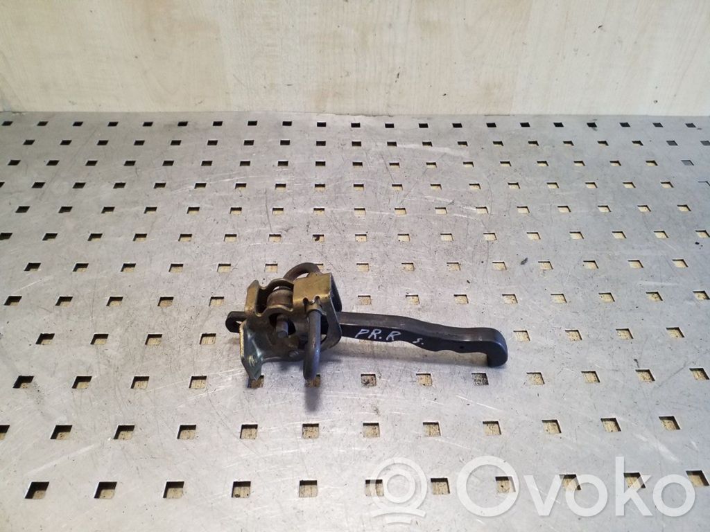 BMW 5 E39 Etuoven pidätin 