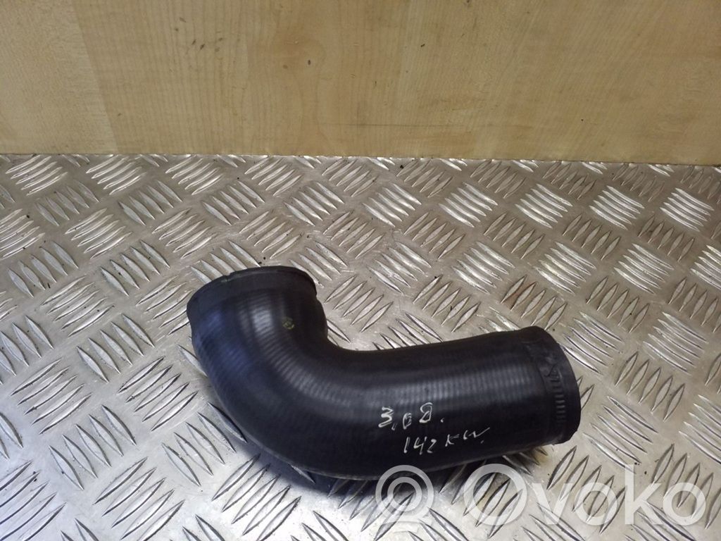 BMW 5 E39 Tube d'admission de tuyau de refroidisseur intermédiaire 