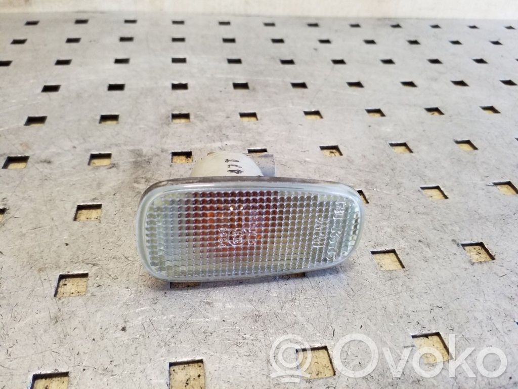 Toyota RAV 4 (XA20) Front fender indicator light 