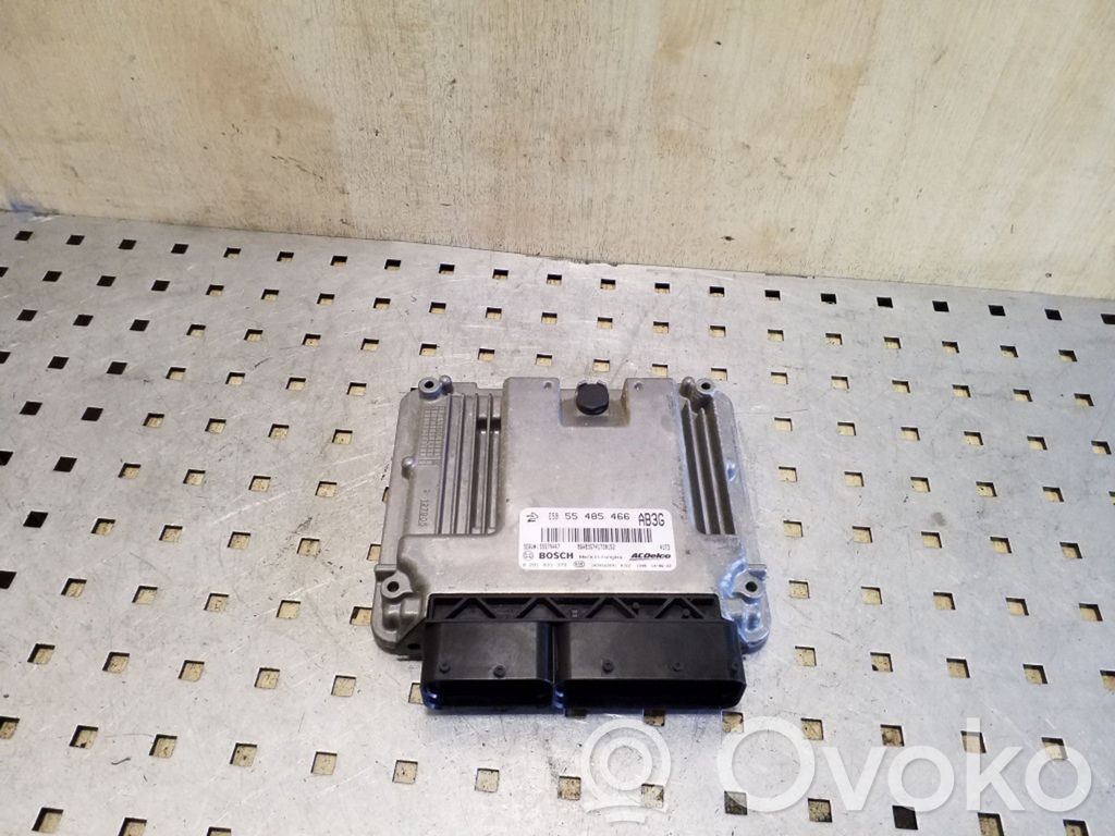 Opel Zafira C Engine control unit/module 