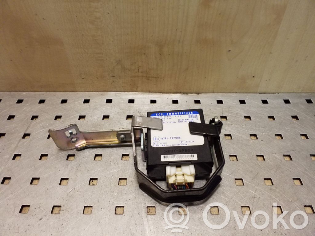 Toyota Corolla E120 E130 Immobilizer control unit/module 
