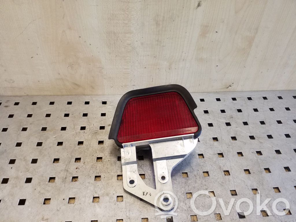 Toyota Avensis T250 Third/center stoplight 