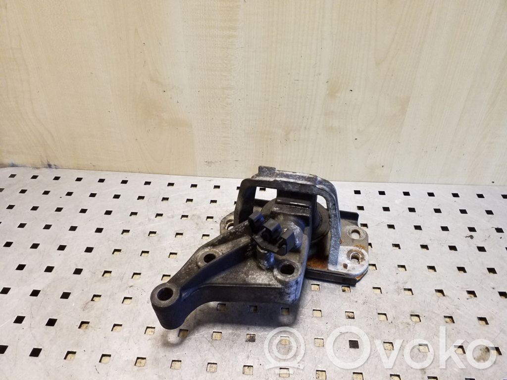 Renault Trafic II (X83) Engine mount bracket 