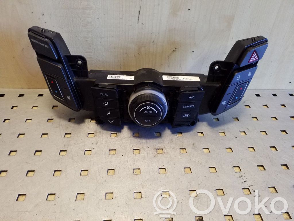 Hyundai i40 Climate control unit 