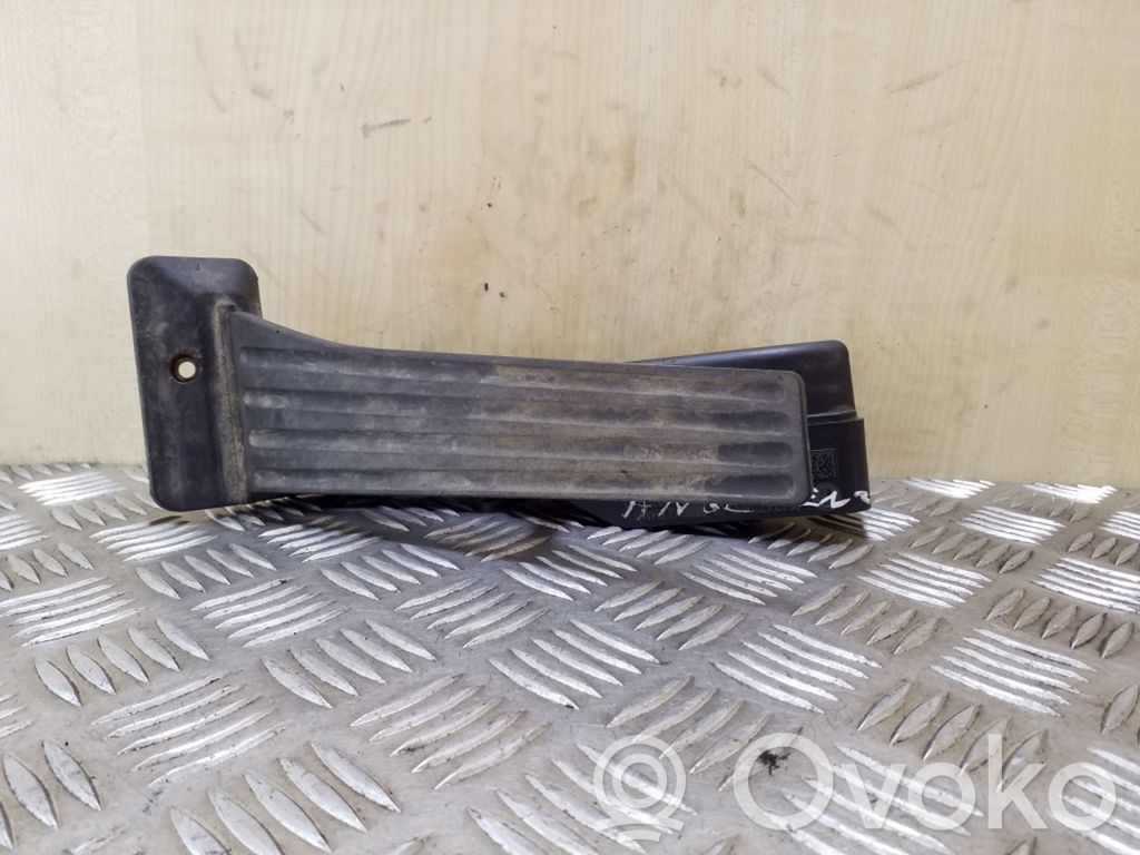 BMW 1 E81 E87 Accelerator throttle pedal 