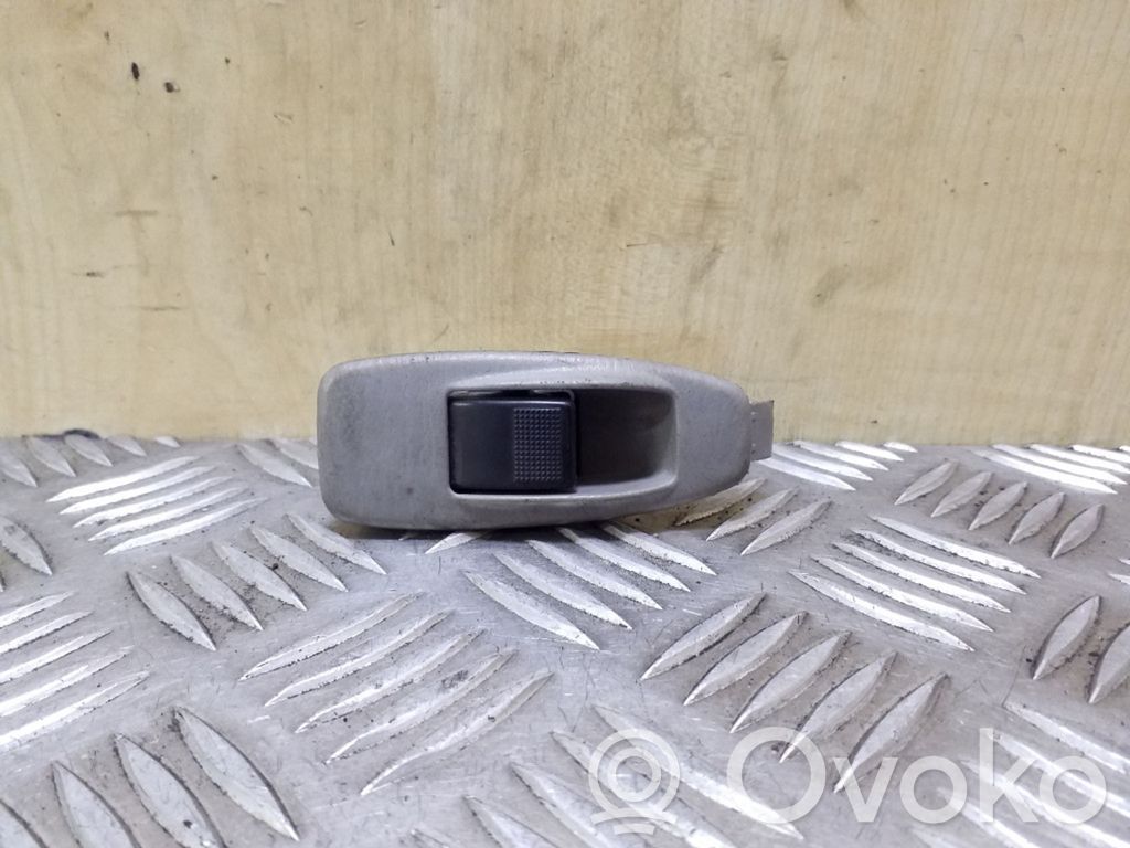 Electric window control switch   3582D97,C100685L1
