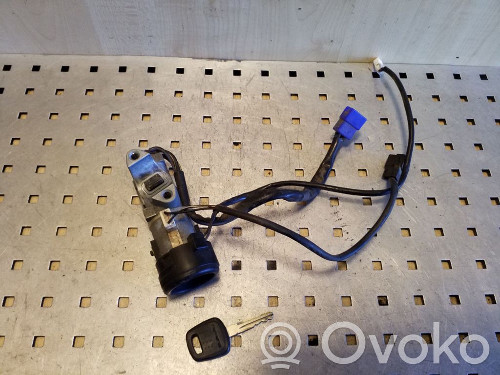 Užvedimo spynelė   X1T25172,88215AE000