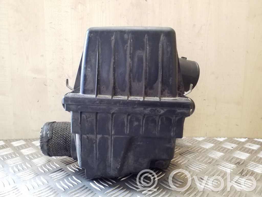 Opel Vectra B Oro filtro dėžė 