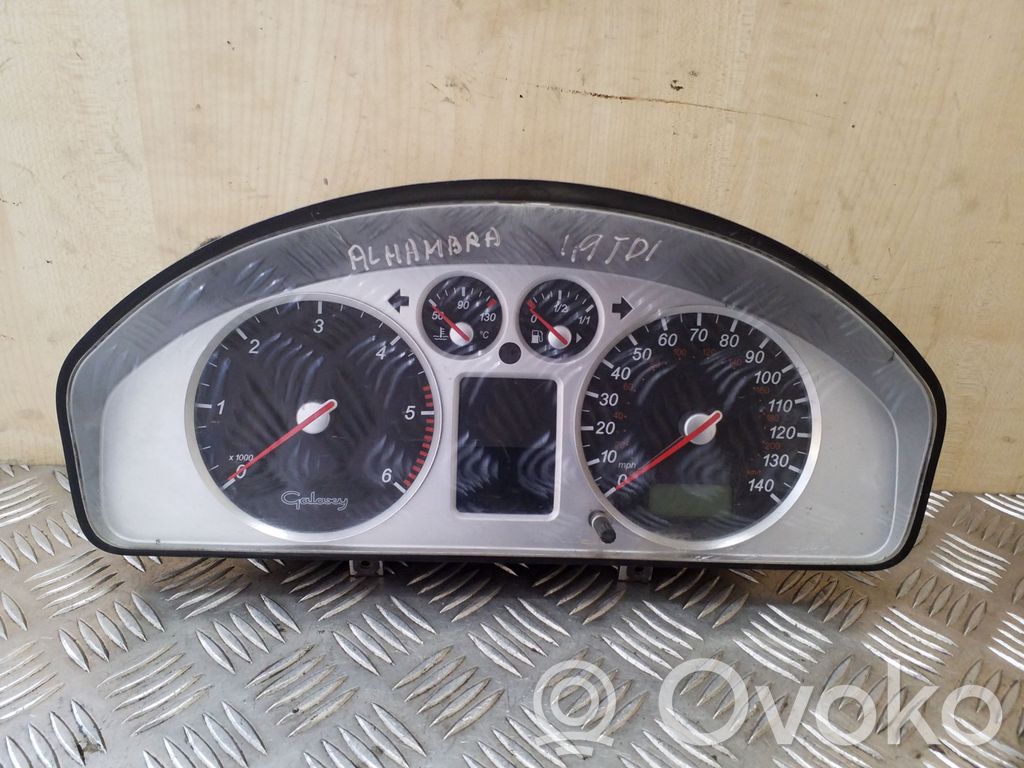Seat Alhambra (Mk1) Speedometer (instrument cluster) 