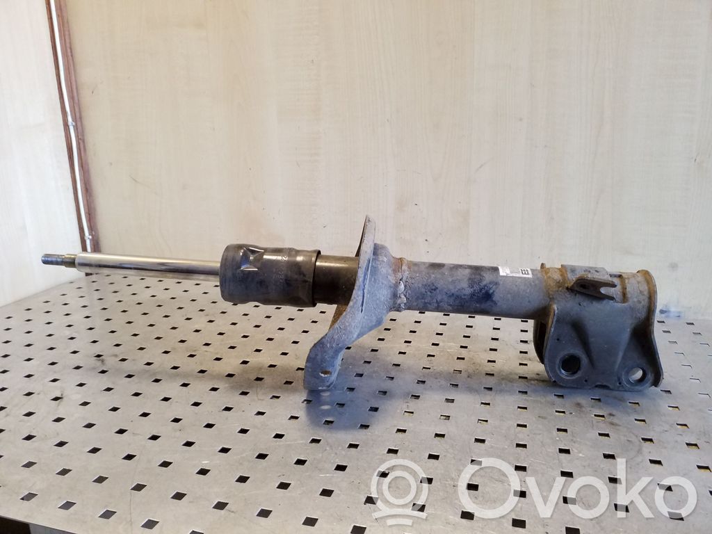 Subaru Outback Priekšpusē amortizators 