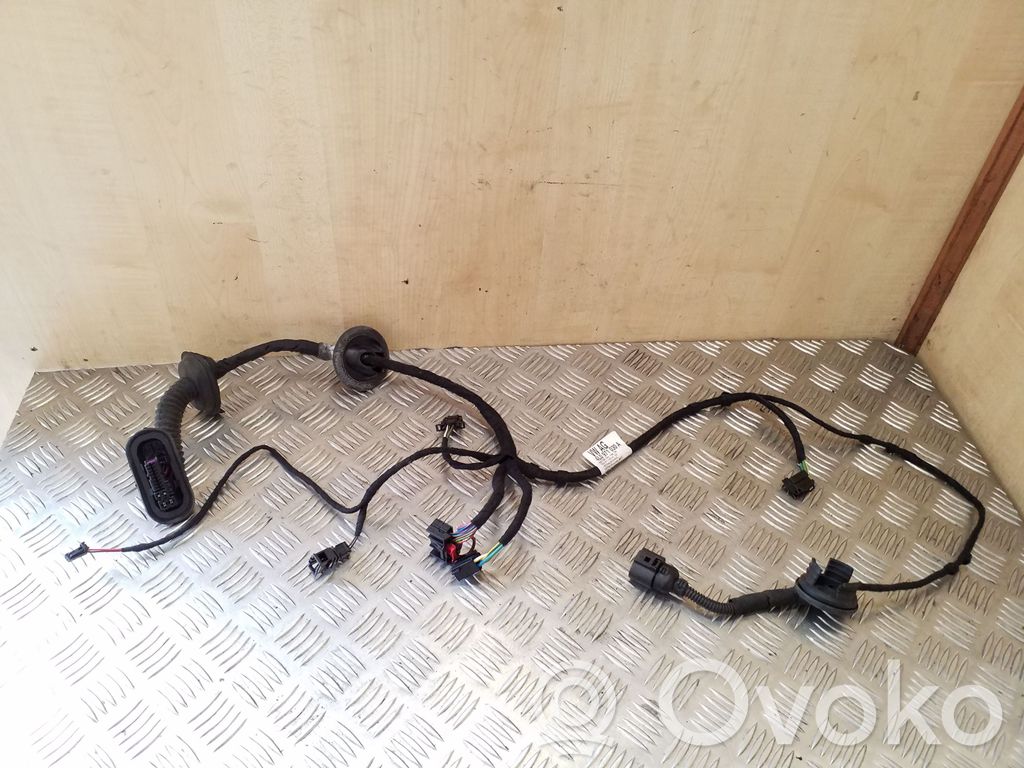 Audi Q7 4L Wiązka przewodów drzwi przednich 