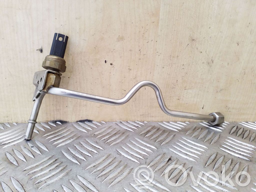 BMW 3 E90 E91 Fuel pressure sensor 