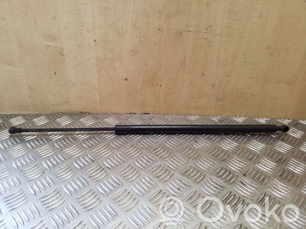 BMW X3 E83 Tailgate/trunk strut/damper 