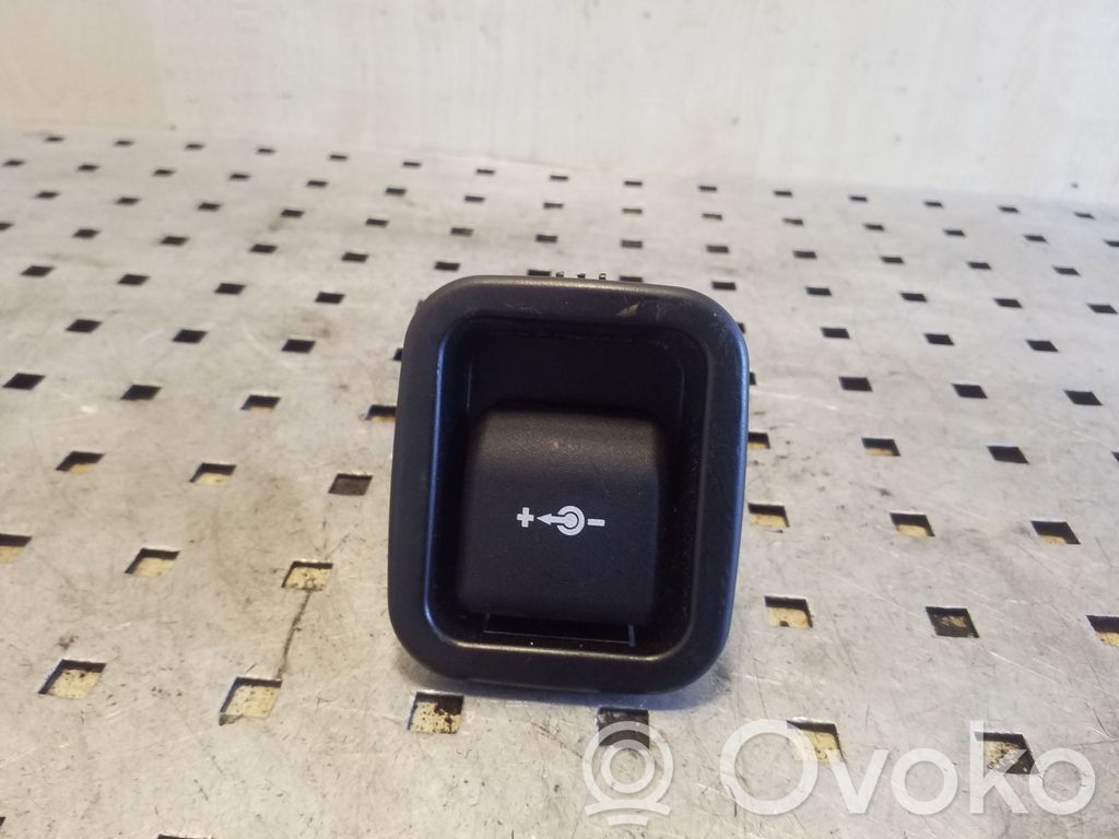 BMW X1 E84 12V Steckdose hinten 