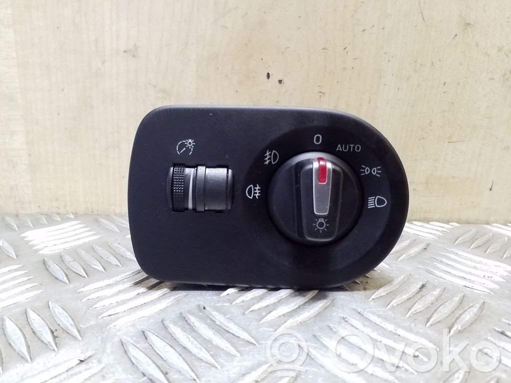 Seat Leon (1P) Light switch 