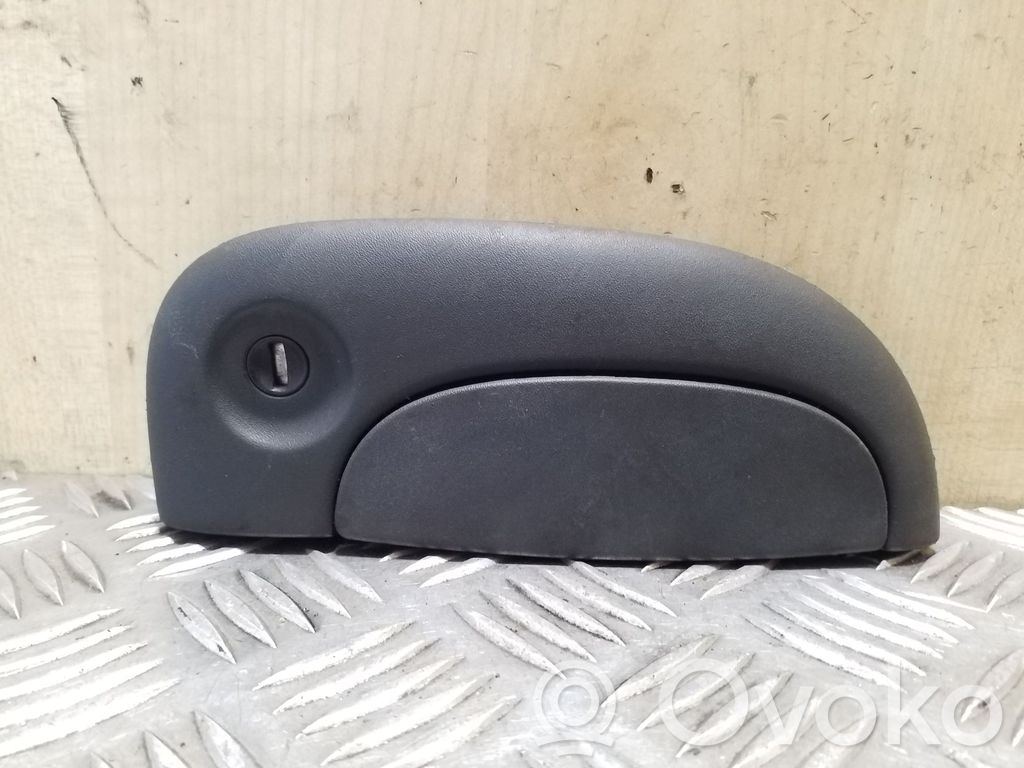 Renault Kangoo I Etuoven ulkokahva 