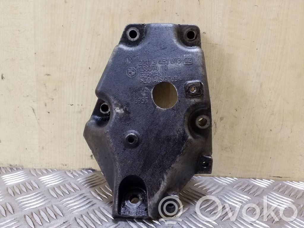 BMW X3 E83 Engine mounting bracket 