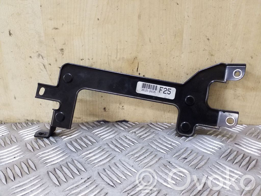 Hyundai i40 Other engine bay part 