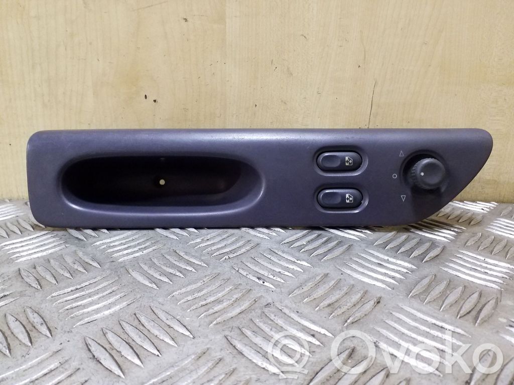 Renault Espace III Electric window control switch 