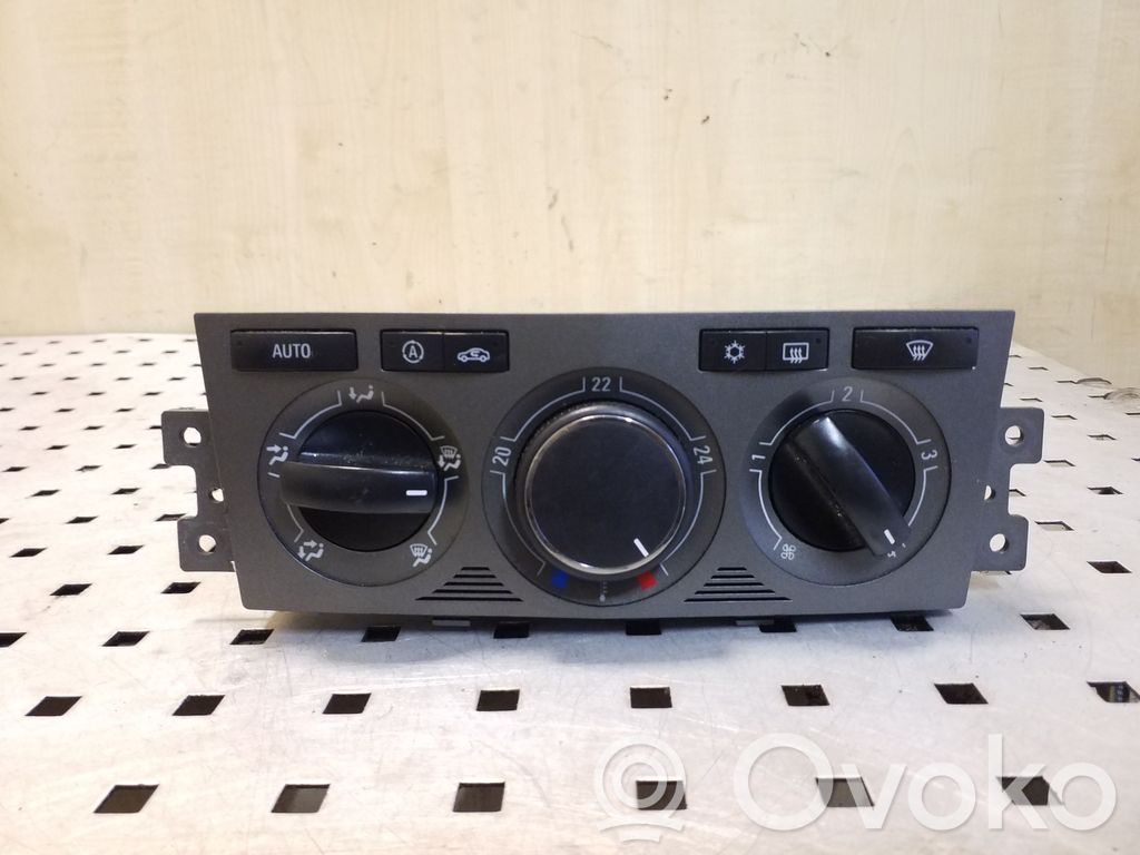 Opel Antara Climate control unit 